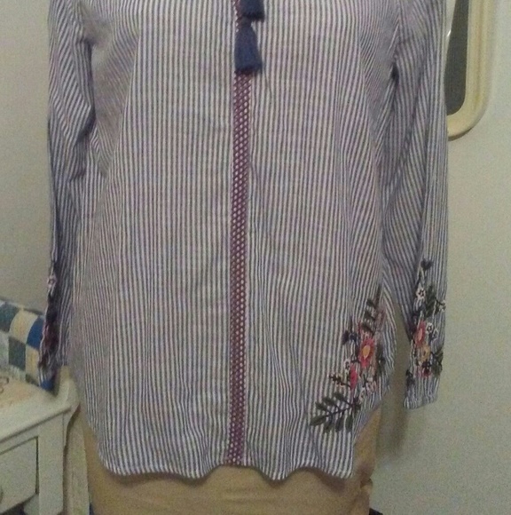 Ruff Hewn Chambray Tunic Top - Picture 7 of 9